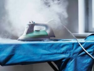 Cách khử cặn bàn là cây – Giúp Quần Áo Luôn Sạch Bóng